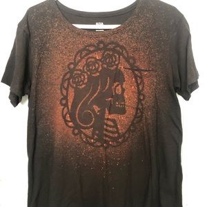 Women’s black T-shirt, Halloween fall day of the dead size large